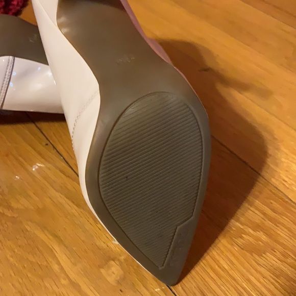 Light Patent Pink Guess Heels Size 7.5 M - Picture 3 of 5